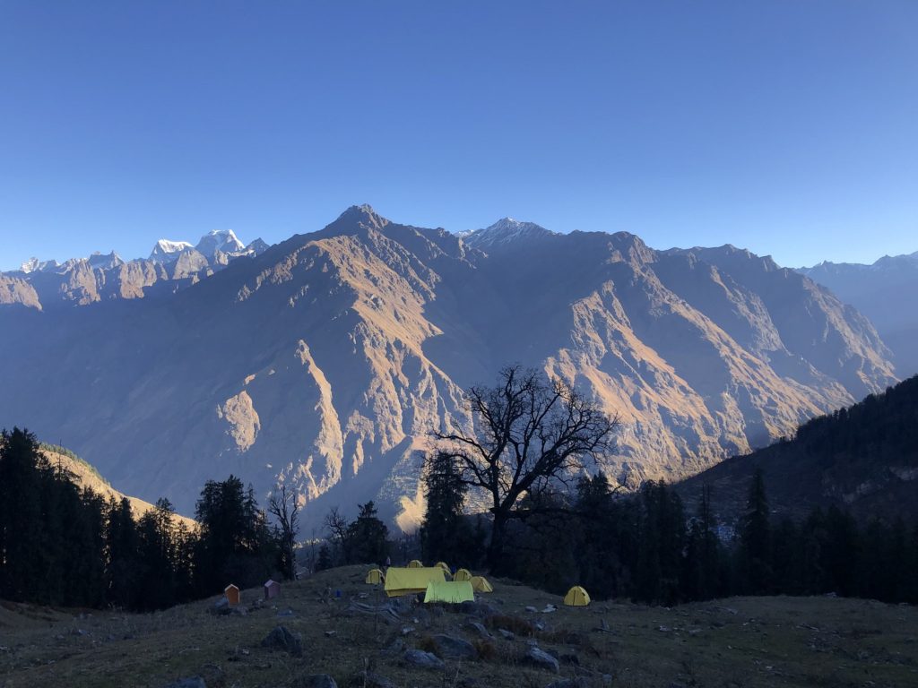Akhrotghetta Kuari Pass Trek