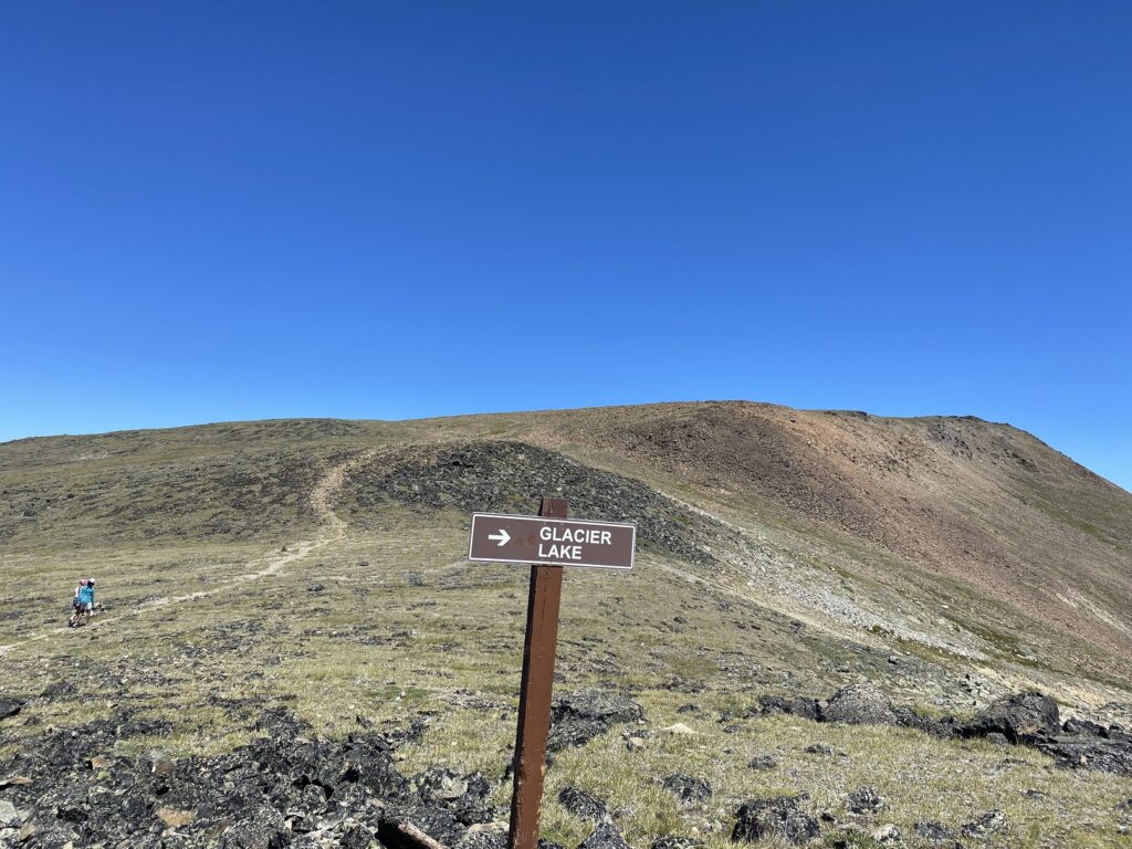 Cathedral Lakes Rim Trail Glacier Lake Trail