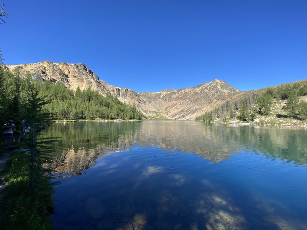 Lake Ladyslipper - Cathedral Lakes Provincial Park Rim Trail