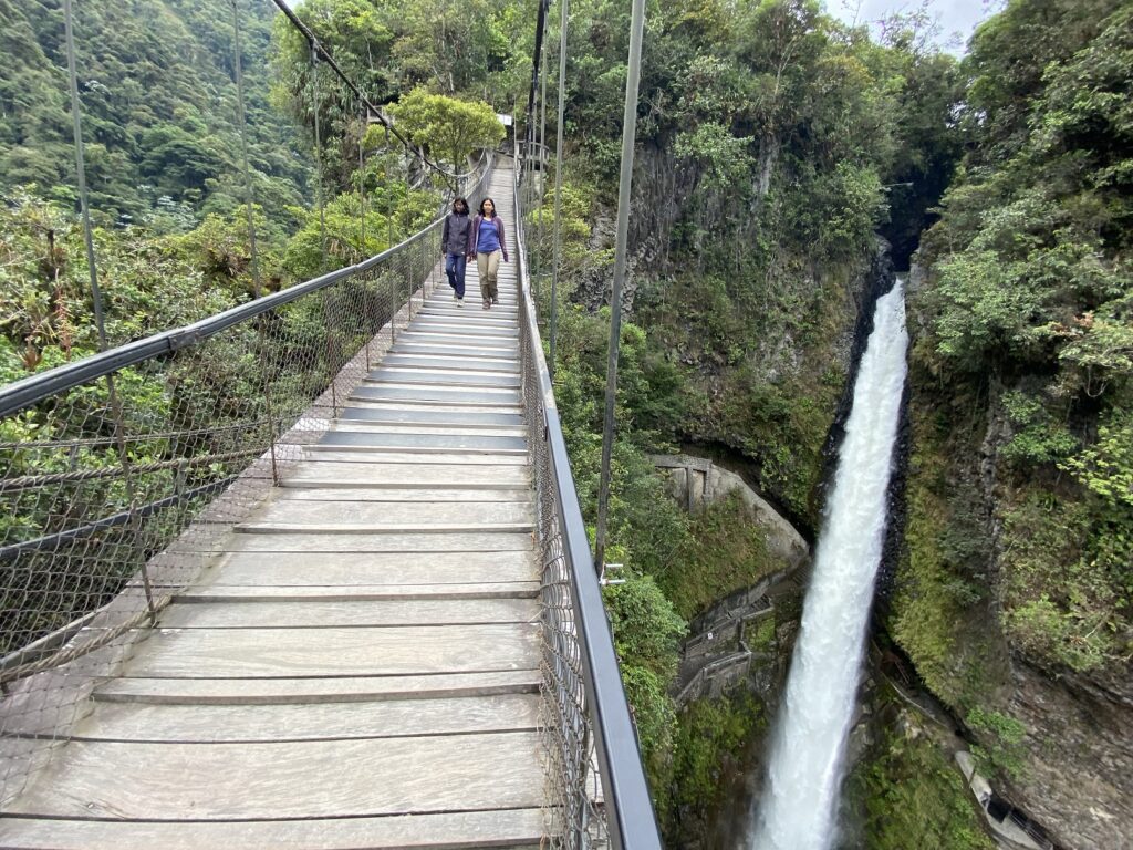 Banos Cascada el Pailon-1