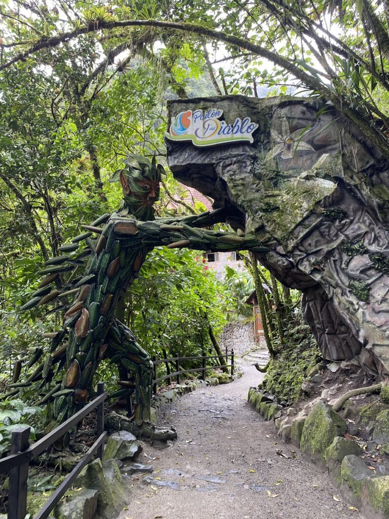 Banos Pailón del Diablo