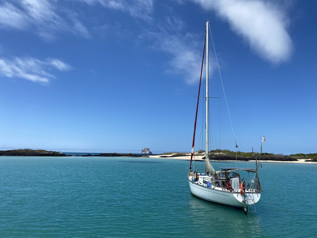 Ecuador San Cristobal Kicker Rock Tour